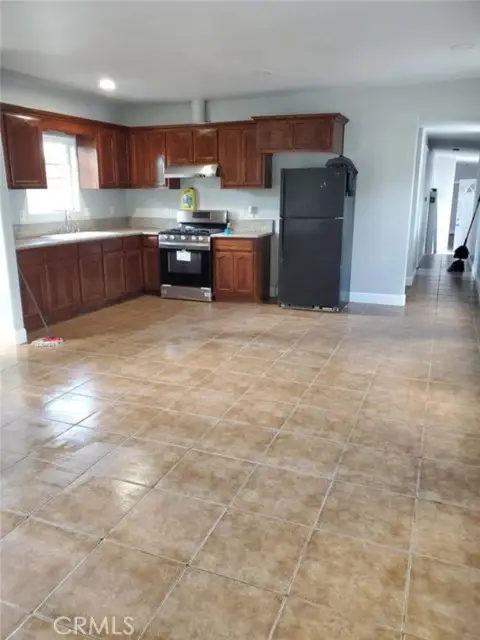 1259 49th, Los Angeles, CA 90011