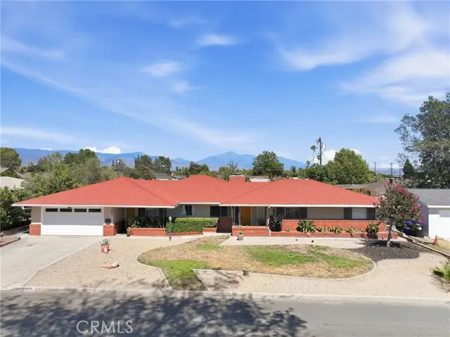933 Pine, Rialto, CA 92376 - #1