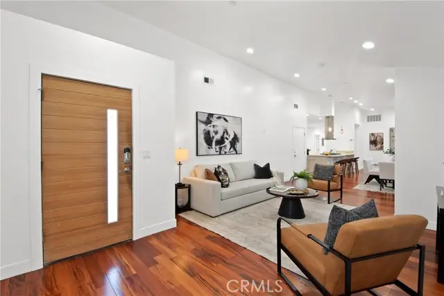 11861 San Pedro, Los Angeles, CA 90061 - #2