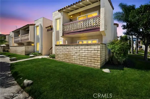 700 La Veta  #C7, Orange, CA 92868