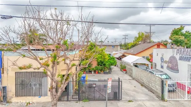 8217 Broadway Street, Los Angeles, CA 90003 - #2