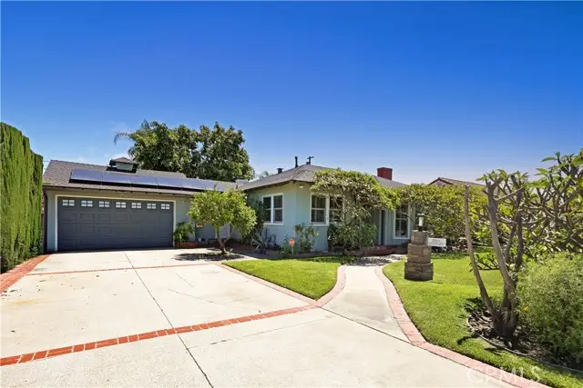 10244 Woodruff Avenue, Downey, CA 90241 - #2