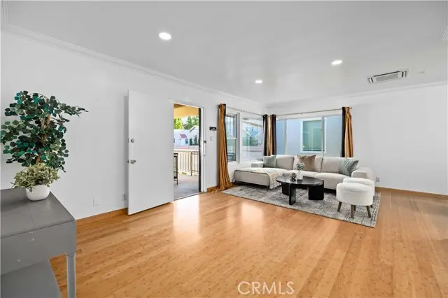 1227 1st  #2F, Long Beach, CA 90802 - #3