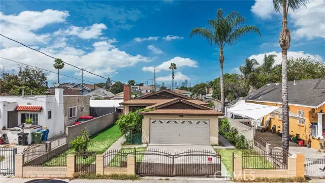 915 41st, Los Angeles, CA 90011 - #1