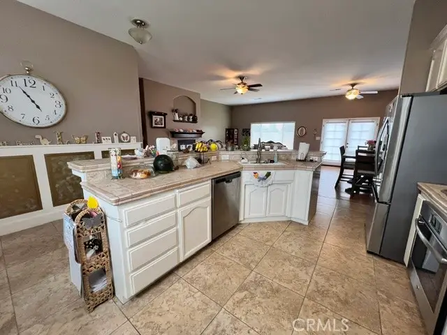 4100 Northwind Dr., Bakersfield, CA 93304 - #3