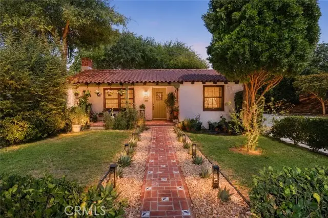 404 Vinedo Avenue, Pasadena, CA 91107 - #1