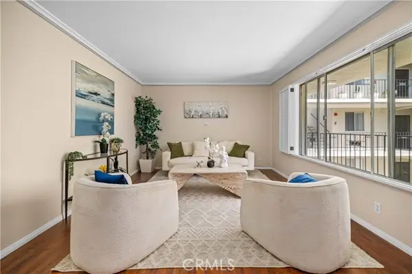 2772 2nd Street  #E2, Long Beach, CA 90803