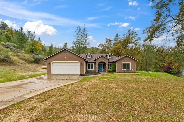 46066 Sutton Drive, Oakhurst, CA 93644 - Image #2