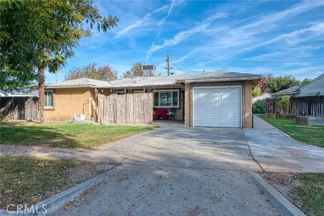 2407 Ashcroft Court, Fresno, CA 93726 - Image #2