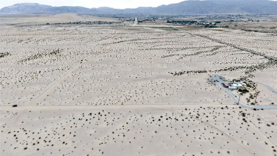 37999 Indian Trail, Twentynine Palms, CA 92277 - #2