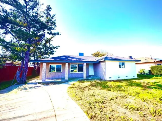 2002 Woodridge, Hanford, CA 93230 - Image #2