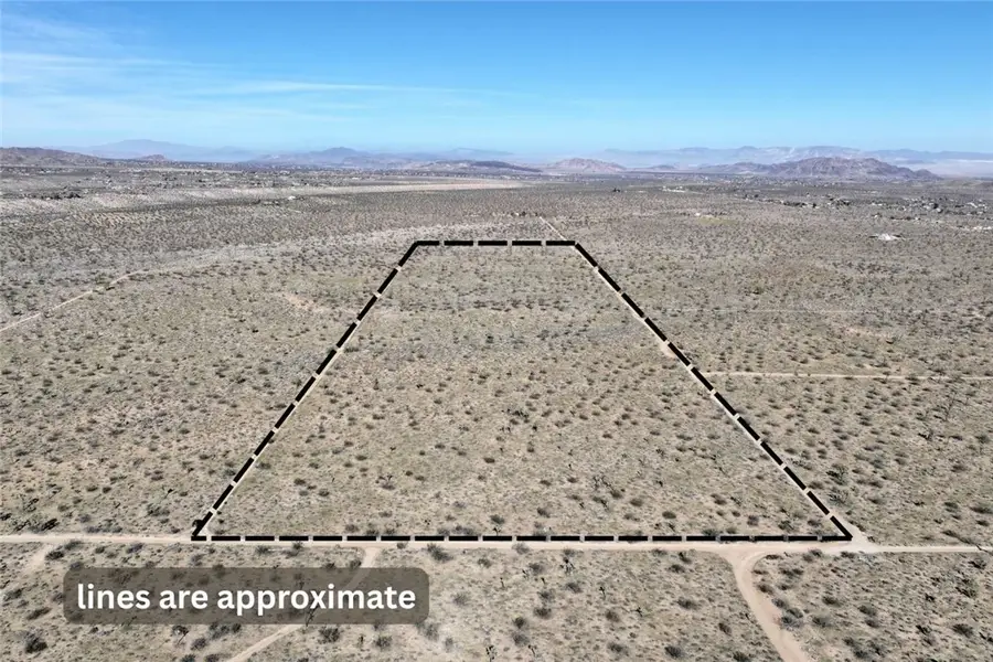 21099 Valley Vista Avenue, Yucca Valley, CA 92284 - #2