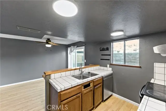 5188 Ashlan, Fresno, CA 93727 - #3
