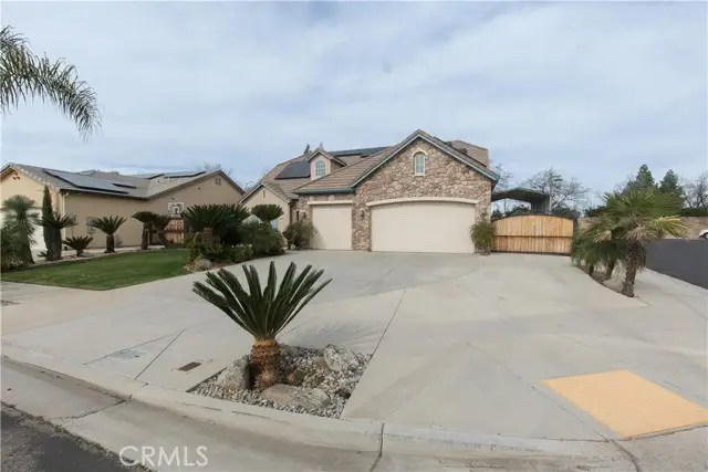 3357 Buckingham, Clovis, CA 93619 - #2