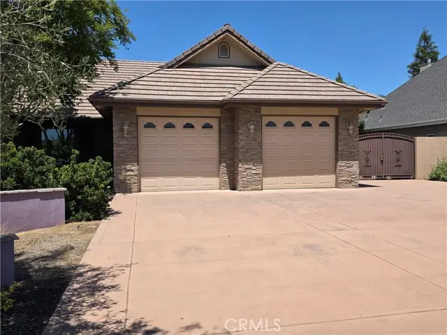 1072 Rorden Avenue, Selma, CA 93662 - #3