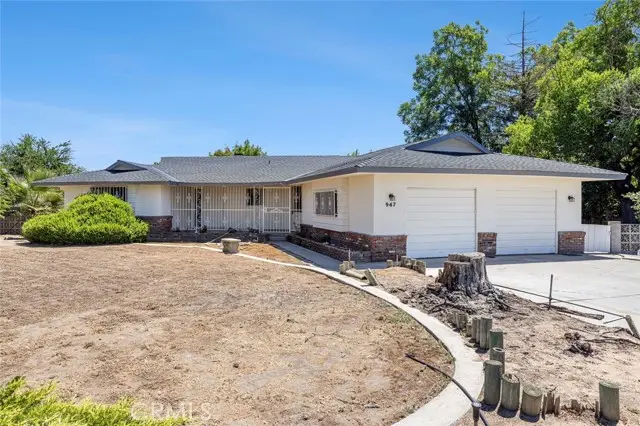 947 Stanford Avenue, Fresno, CA 93727 - #1