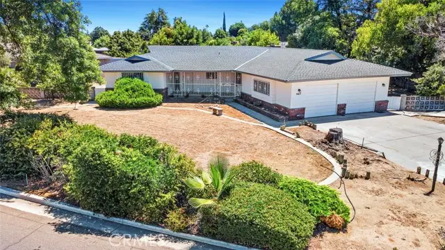 947 Stanford Avenue, Fresno, CA 93727 - #2