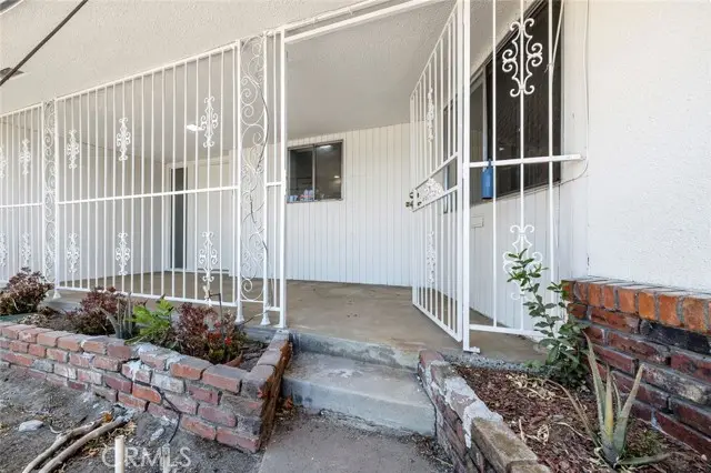 947 Stanford Avenue, Fresno, CA 93727 - #3