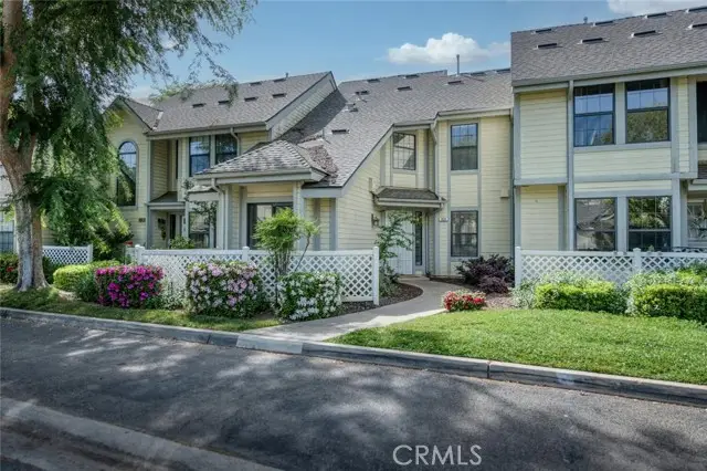 923 Foxhill, Fresno, CA 93720 - #2