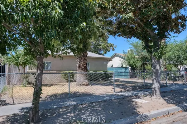 3827 Hamilton, Fresno, CA 93702