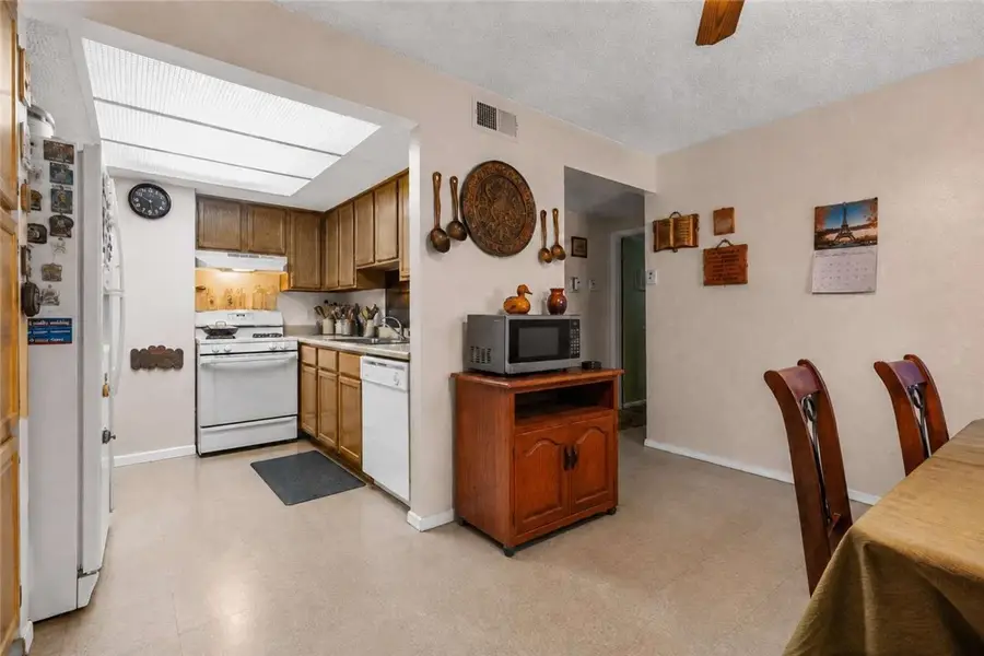 8847 Willis Avenue  #16, Panorama City, CA 91402 - #2