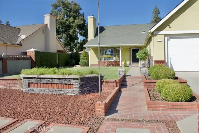 2122 Cromwell, Fresno, CA 93720 - #2