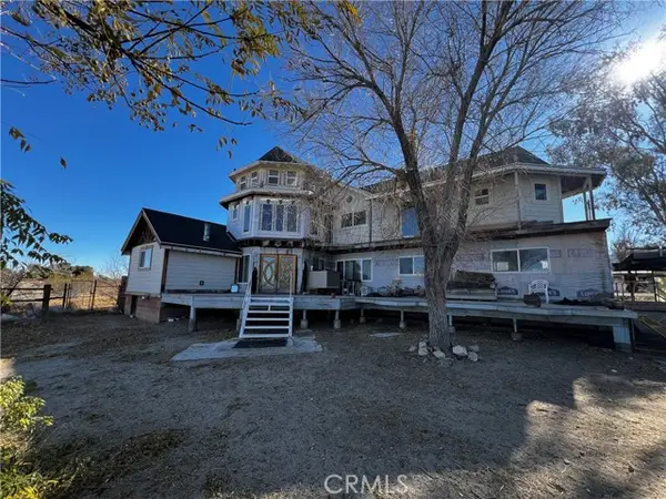 33048 223rd Street, Llano, CA 93544