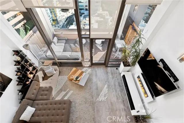 1100 Wilshire Boulevard  #1707, Los Angeles, CA 90017 - Image #2