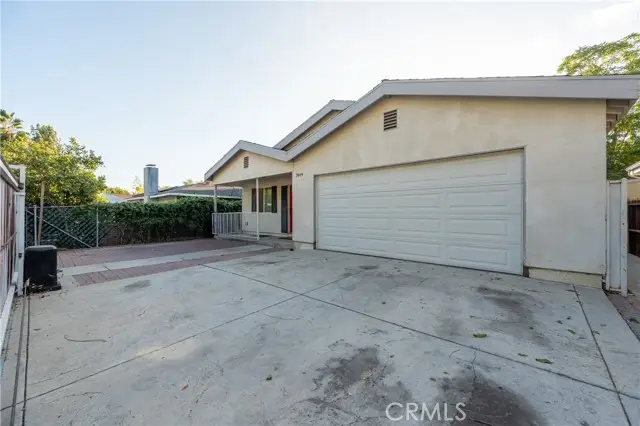 7449 Alabama Avenue, Canoga Park, CA 91303 - #2