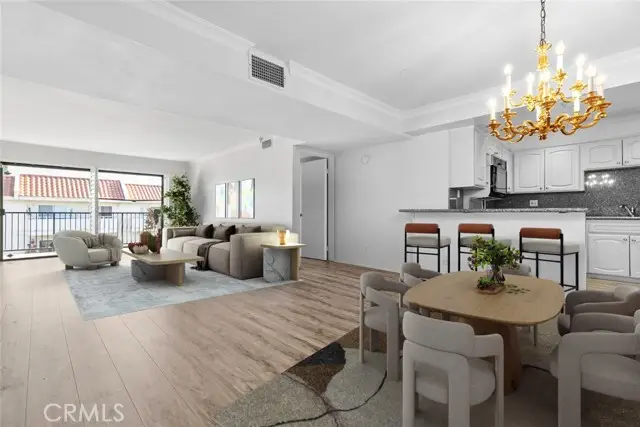 14804 Magnolia  #6, Sherman Oaks, CA 91403 - Image #2