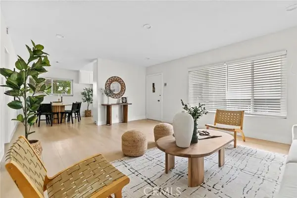 587 South St  #18, Glendale, CA 91202