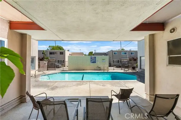 7135 Coldwater Canyon Avenue  #16, North Hollywood, CA 91605