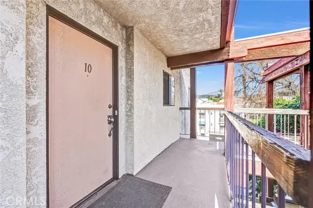 1304 Stanley  #10, Glendale, CA 91206 - Image #2
