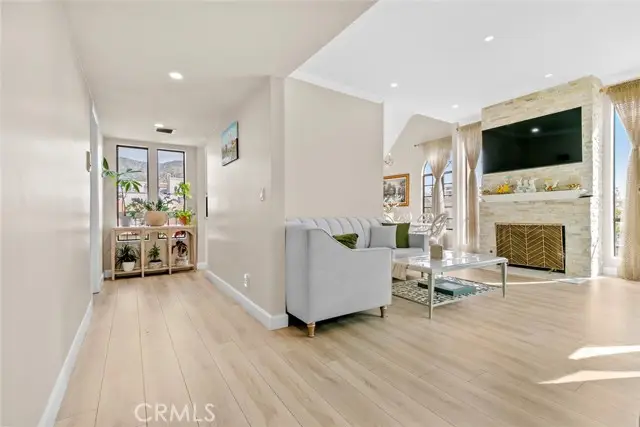 427 Orange Grove Ave  #301, Burbank, CA 91501 - #1