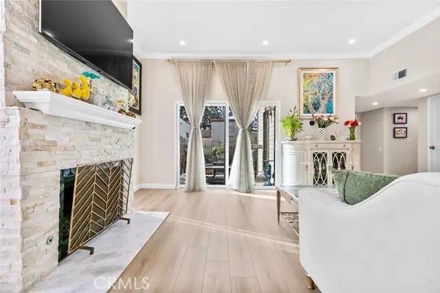 427 Orange Grove Ave  #301, Burbank, CA 91501 - #3