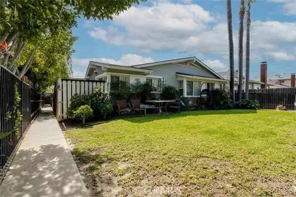 12806 Oxnard Street, North Hollywood, CA 91606