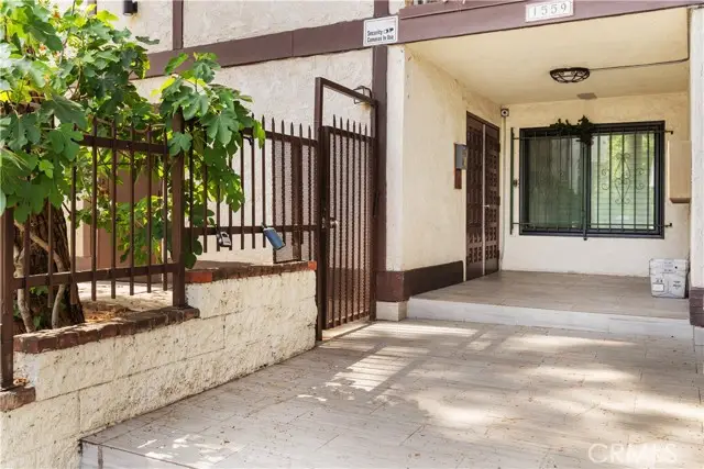 1559 Winona  #D3, Los Angeles, CA 90027 - #3
