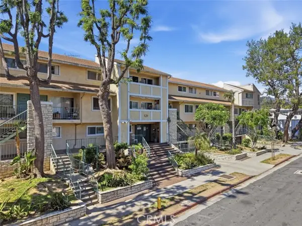 121 Sinclair Avenue  #213, Glendale, CA 91206