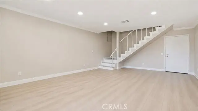 121 Sinclair Avenue  #213, Glendale, CA 91206 - #3