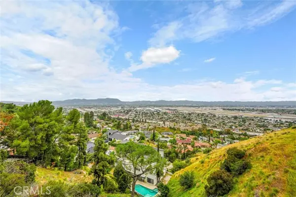 10050 Olivia Ter, Sun Valley, CA 91352