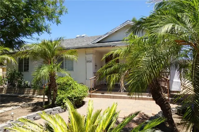 5924 Lindley Avenue, Encino, CA 91316 - #2