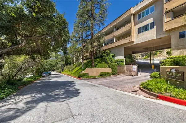 1935 Alpha Road  #238, Glendale, CA 91208