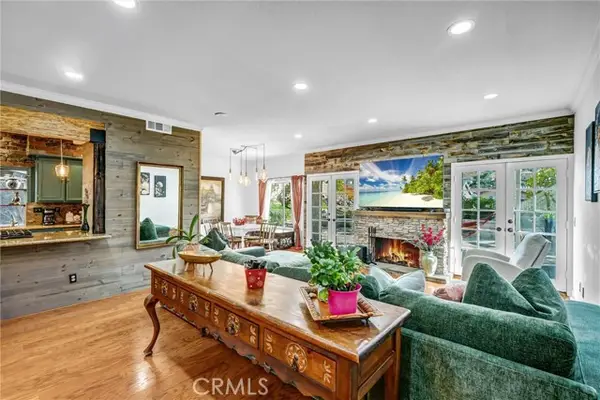 28314 Easton, Saugus, CA 91350