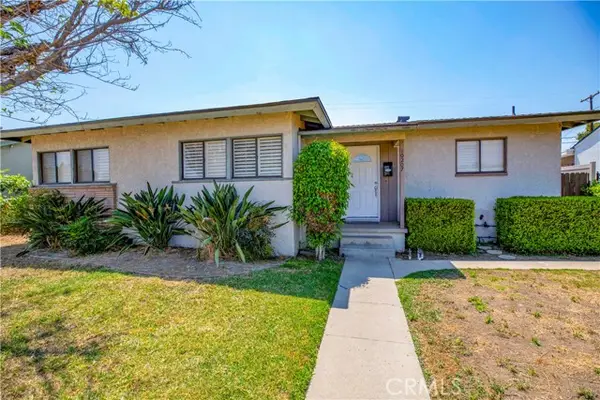 10207 Collett Ave, North Hills, CA 91343