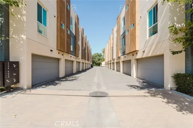 14104 Monroe Place, Van Nuys, CA 91405 - #3