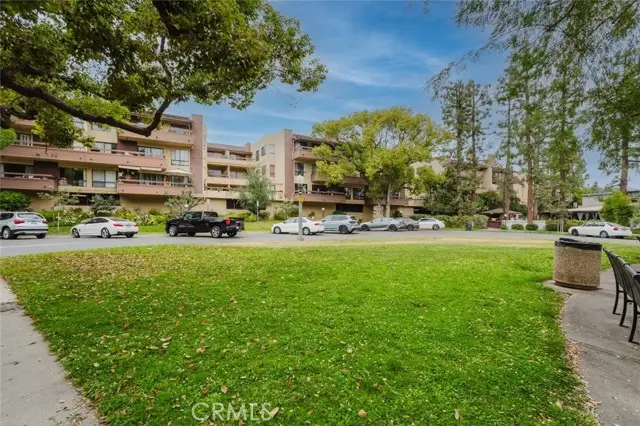 444 Piedmont Avenue  #129, Glendale, CA 91206 - #2