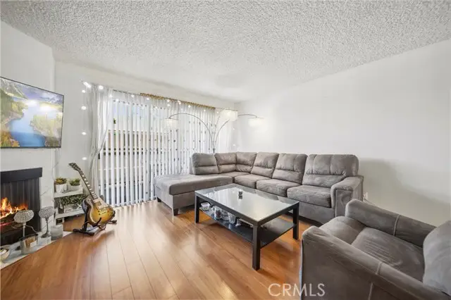 1236 1236 N Columbus Avenue  #27, Glendale, CA 91202 - #3