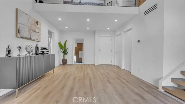 320 Stocker  #304, Glendale, CA 91207 - #3