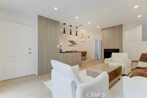 15044 Nordhoff Street  #8, North Hills, CA 91343