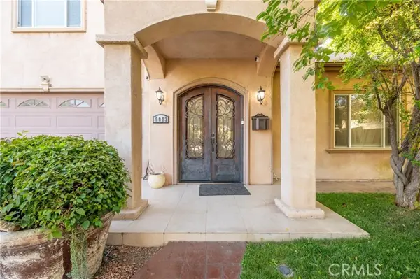 6973 Varna Avenue, Van Nuys, CA 91405
